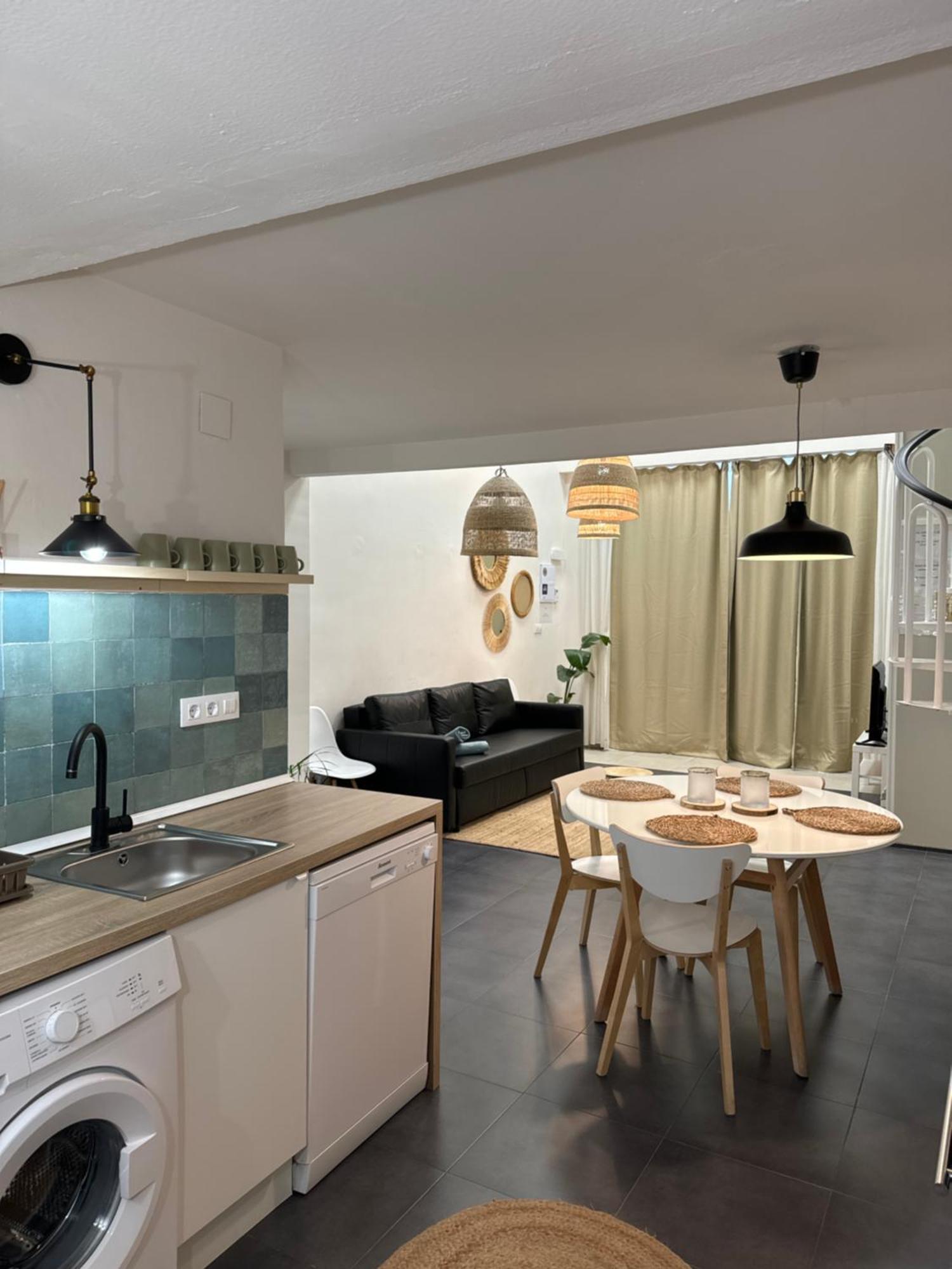 Alex- Duplex Apartment- City Valencia Exterior photo